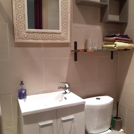 Le Mathi Bed & Breakfast Fumel