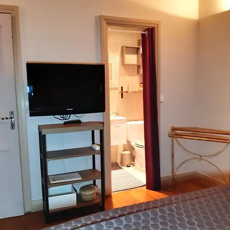 Le Mathi Bed & Breakfast Fumel