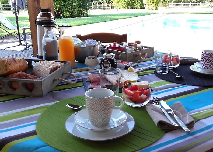 Le Mathi Bed & Breakfast Fumel